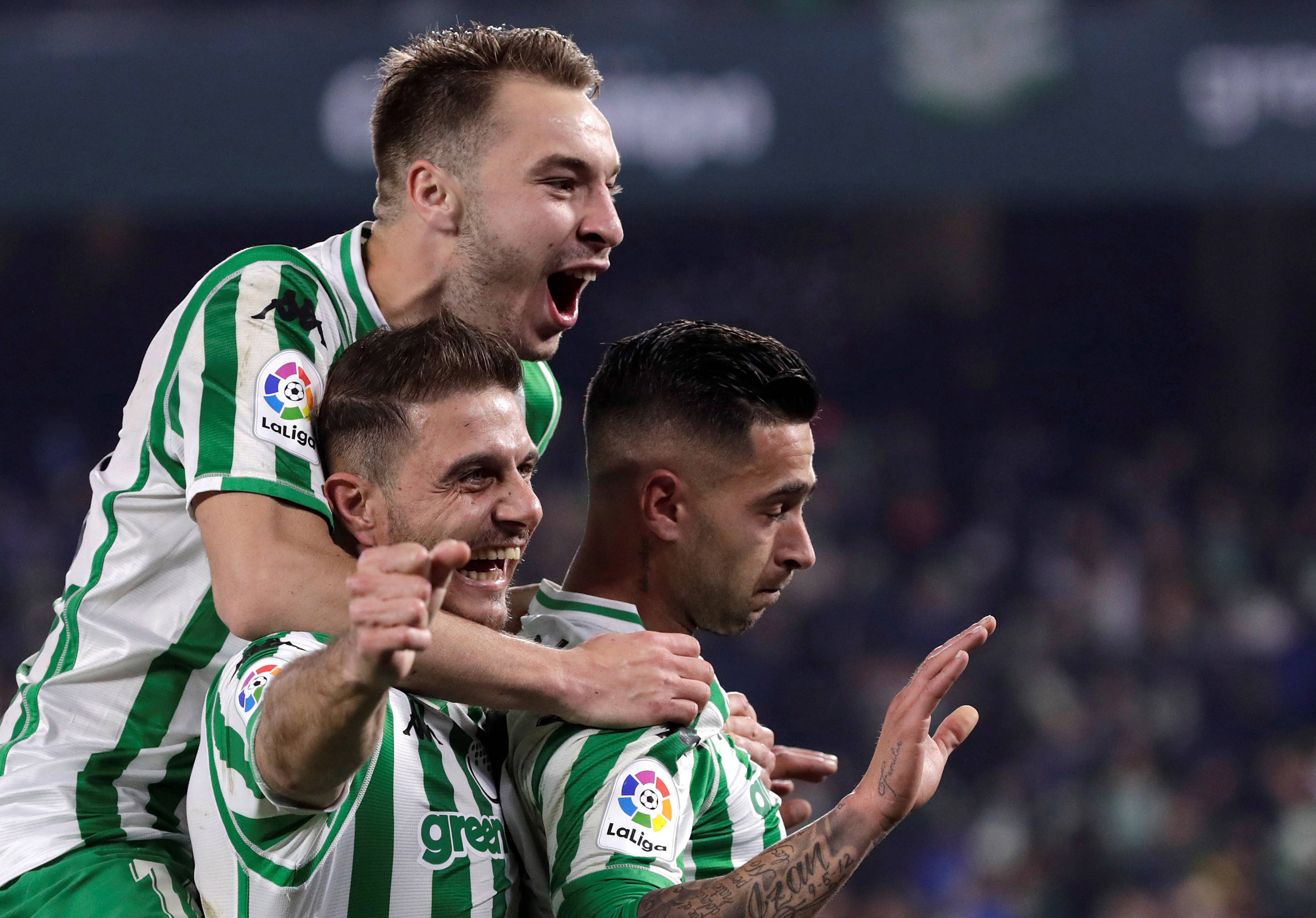 c7今晨西甲焦点战，门兴格拉德巴赫完成体检，话题不断，临场指挥获称赞的简单介绍